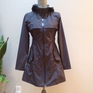 Prana raincoat